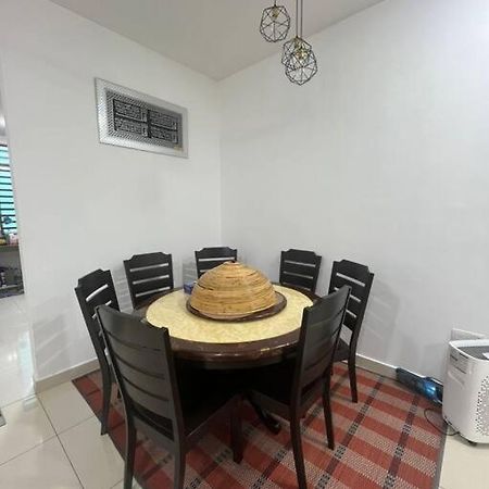 Hadeerna Homestay - Double Storey Terrace Chemor Exterior photo